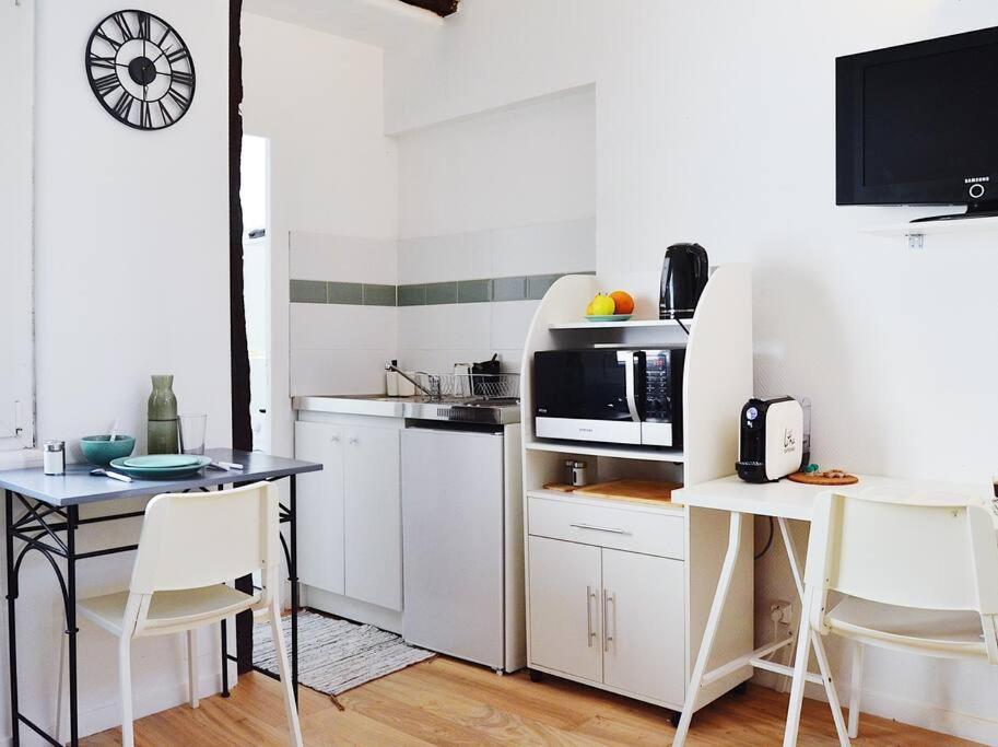Superbe Studio Au Centre D'Orleans Apartment Екстериор снимка