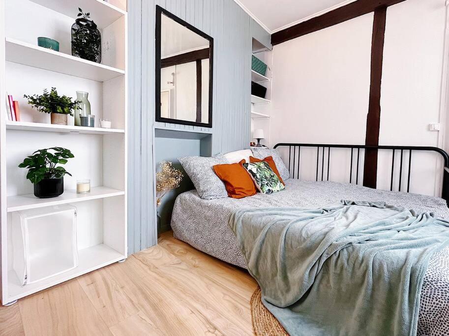 Superbe Studio Au Centre D'Orleans Apartment Екстериор снимка